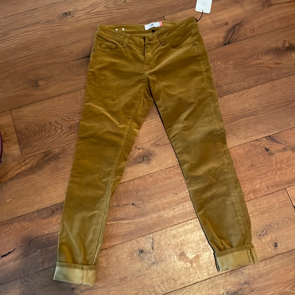 Cabi skinny cord size 4. NWT